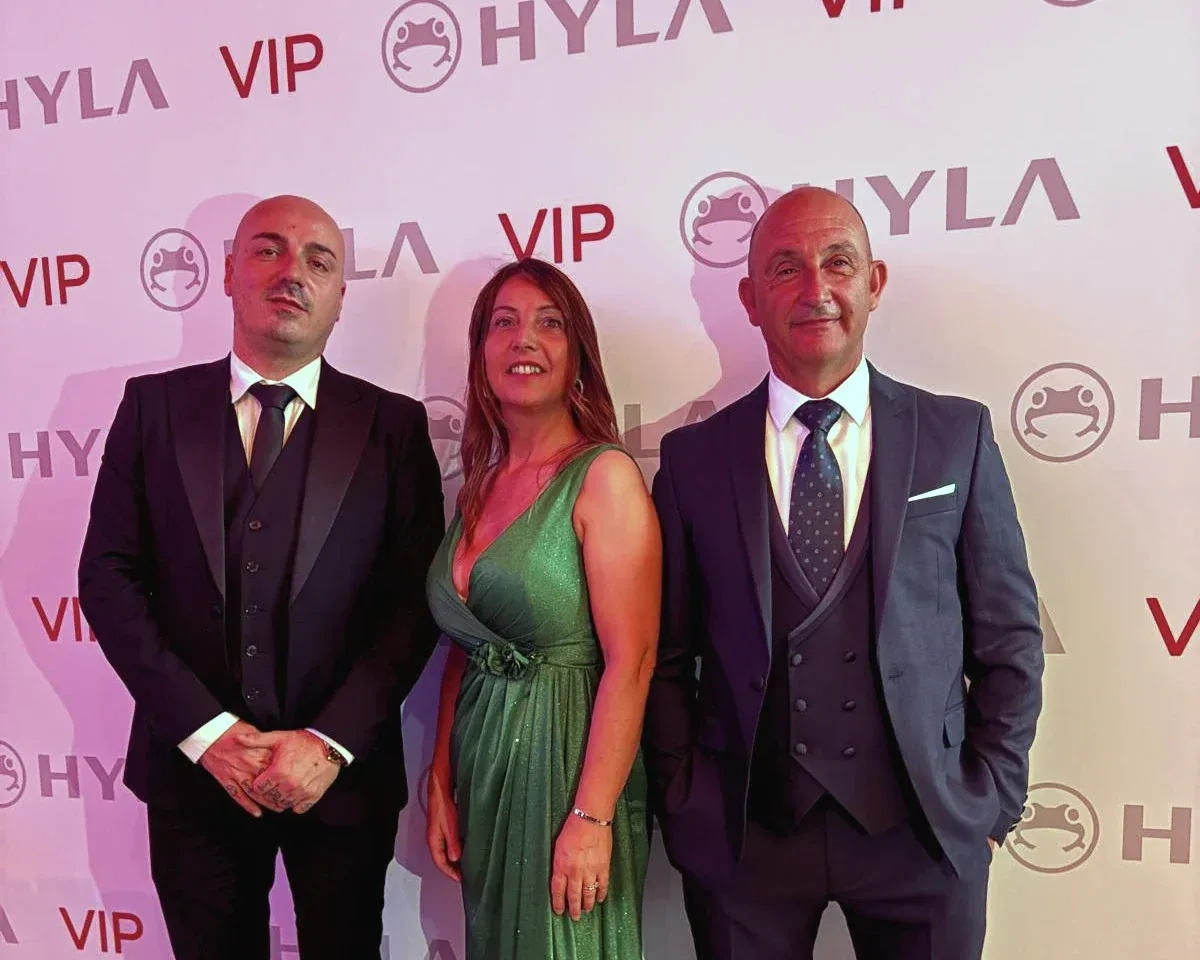 Omar Sansone, Donatella Deiana e Gianni Ghironi all'evento VIP HYLA